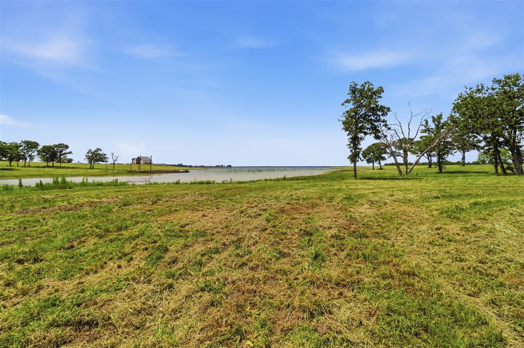 215 Lakeshore Terrace, Windom, TX 75492 photo