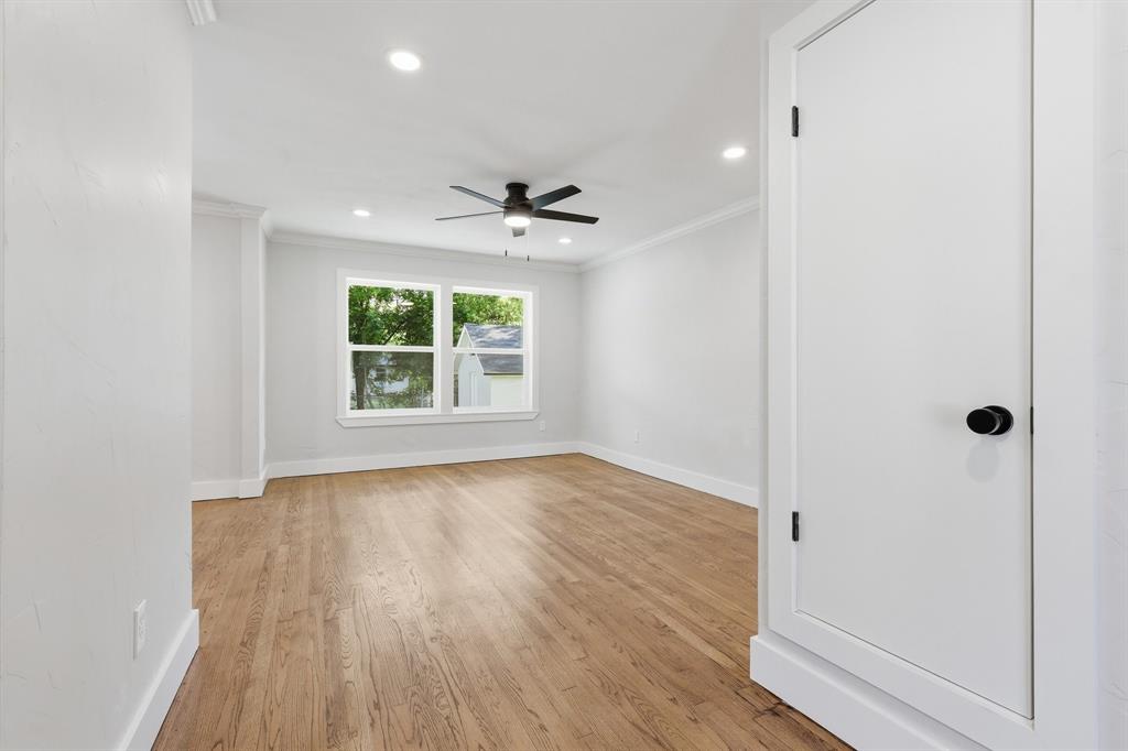 385 Crockett, Lewisville, TX 75057 photo