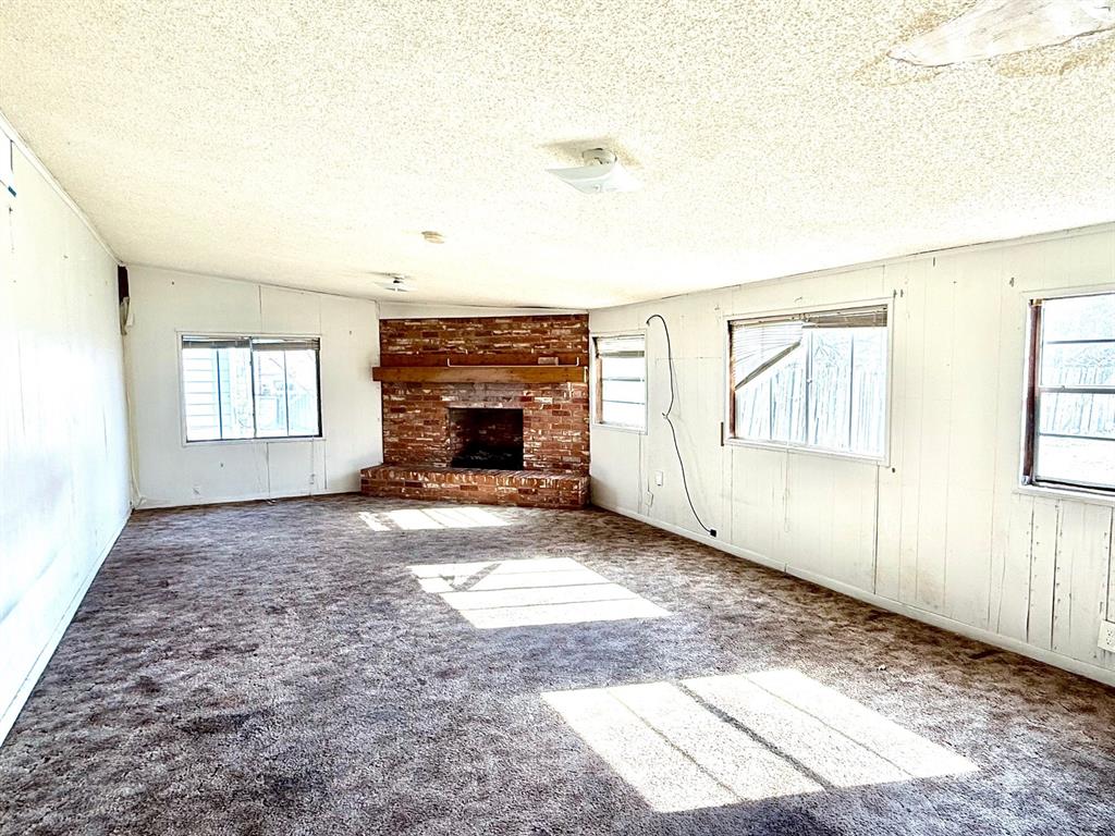 1954 E Booth St, Paris, TX 75460 photo