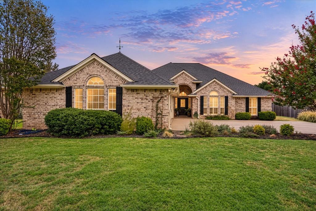 313 Casas De North St, Granbury, TX 76049
