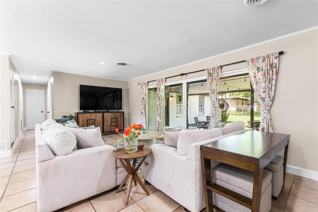 436 Ball St, Grapevine, TX 76051 photo