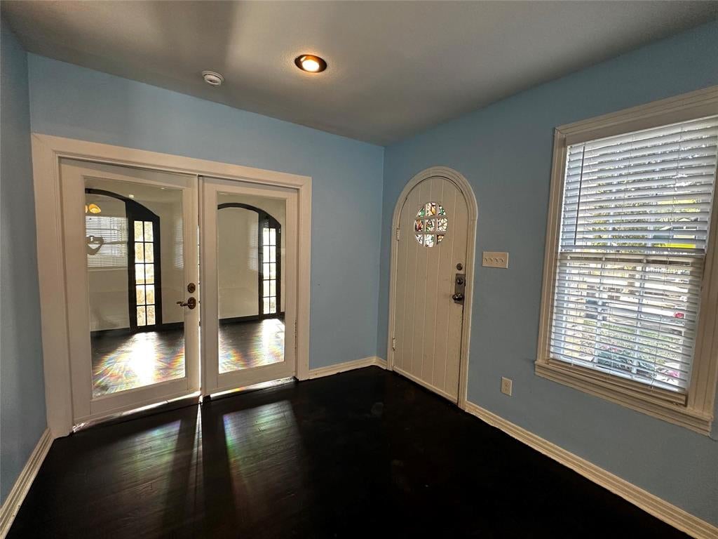 1009 E Humbolt St, Fort Worth, TX 76104 photo