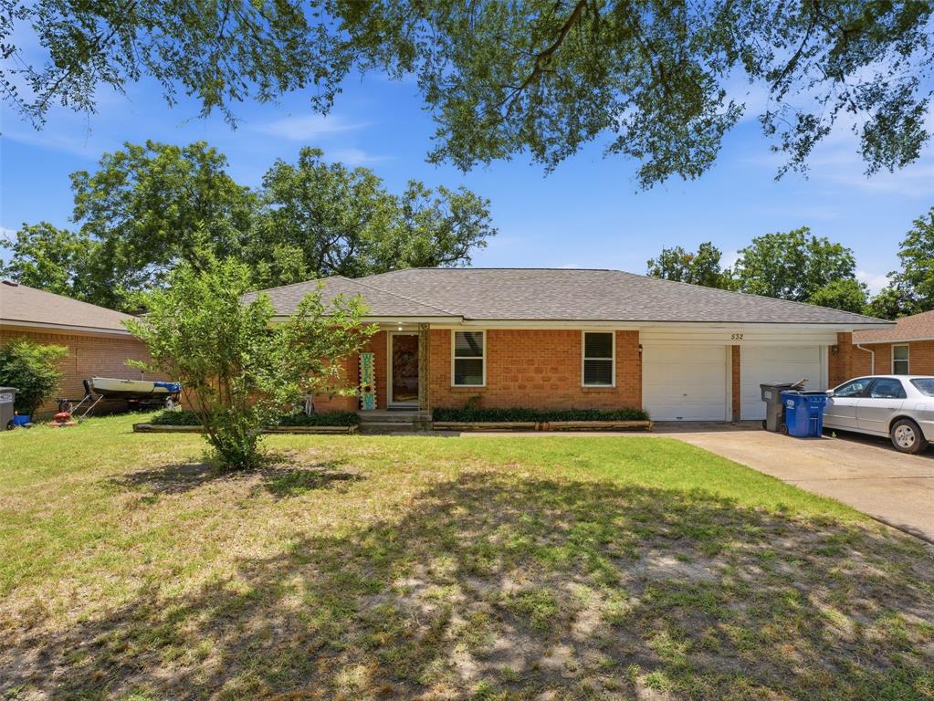 532 Lindenwood Dr, Lancaster, TX 75134 photo