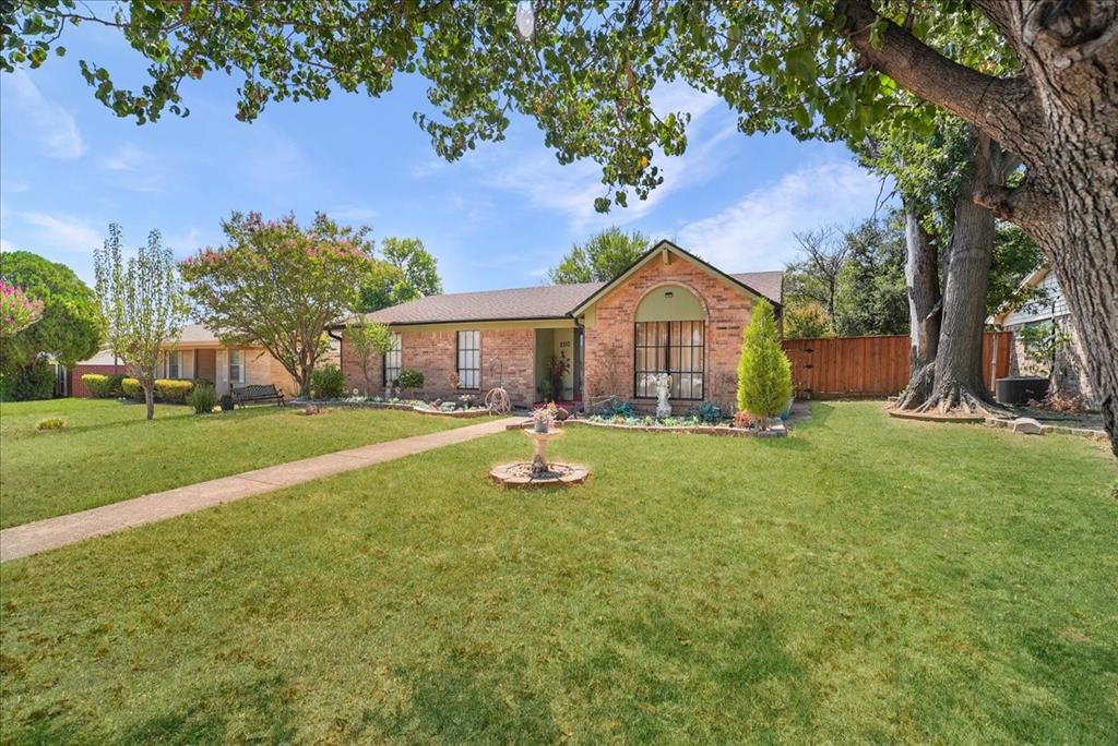 2710 Moonriver Ln, Farmers Branch, TX 75234 photo