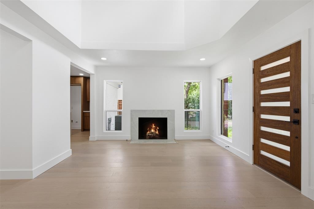 1521 El Campo, Dallas, TX 75218 photo