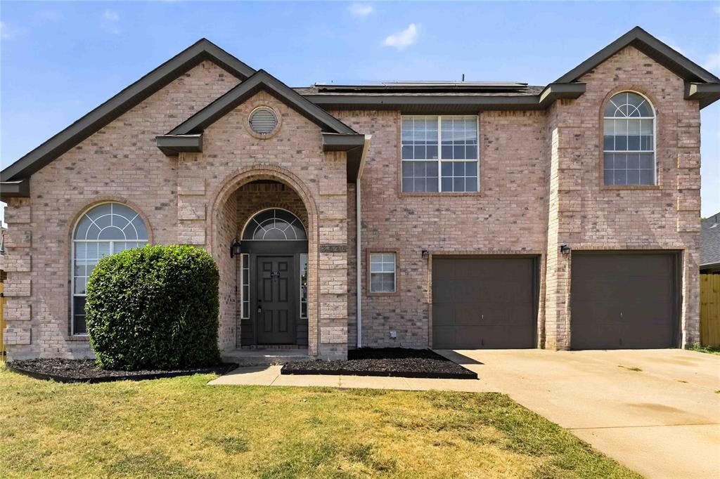 3026 Shannon Ln, Grand Prairie, TX 75052