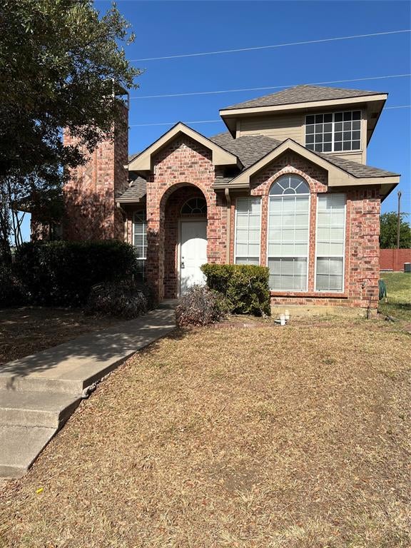 902 Brose Dr, Lewisville, TX 75067
