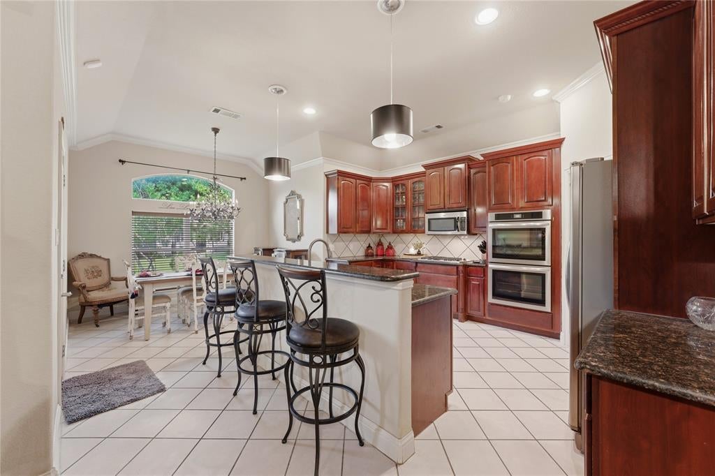 4425 Don Dr, Mansfield, TX 76063