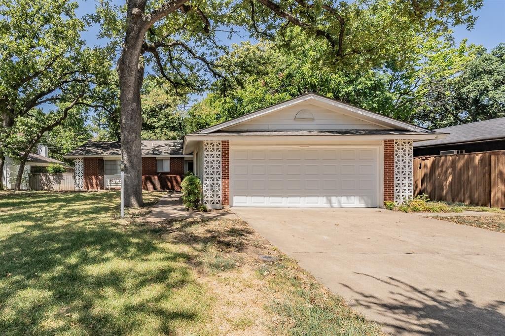 602 Buffalo Dr, Arlington, TX 76013