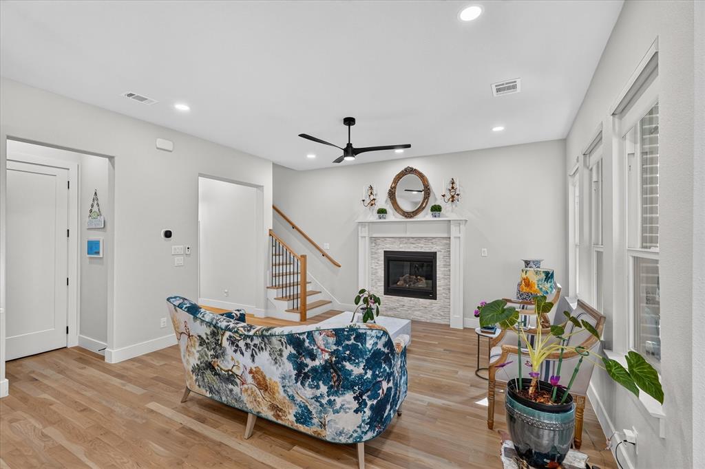 7105 Granada Pl, Dallas, TX 75223 photo