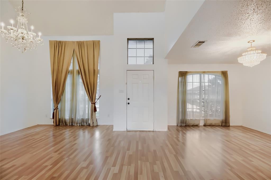 1614 Powder Horn Ln, Arlington, TX 76018 photo