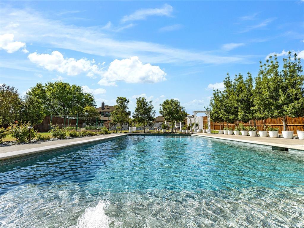146 Bridge Rd, Waxahachie, TX 75165