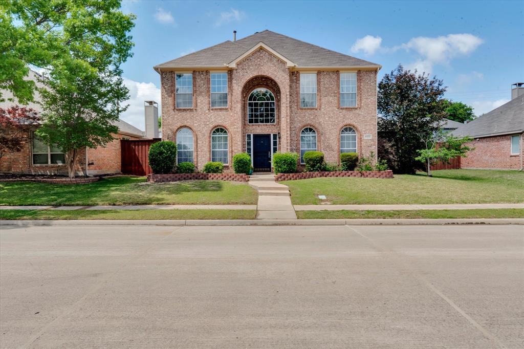 2071 Sunset Ln, Lewisville, TX 75067