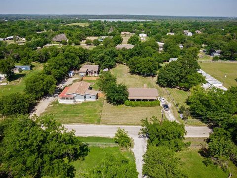  in Newark TX 291 County Road 4858.jpg