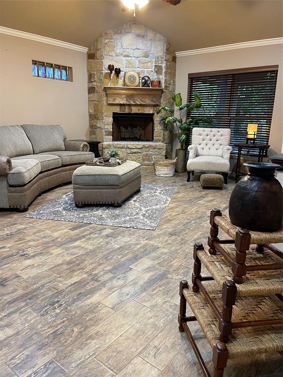 1407 Lauren Ln, Granbury, TX 76048 photo