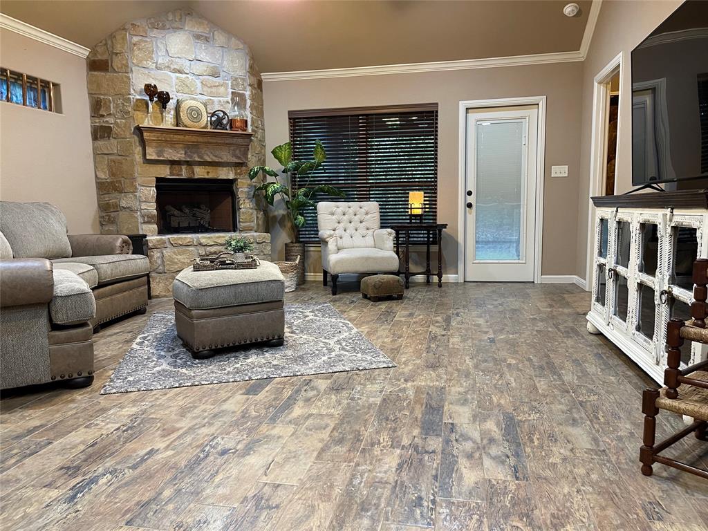 1407 Lauren Ln, Granbury, TX 76048 photo