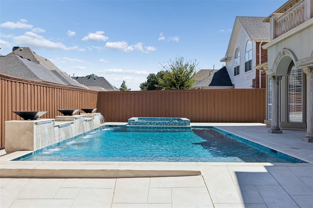 5107 Scarborough Ln, Dallas, TX 75287 photo