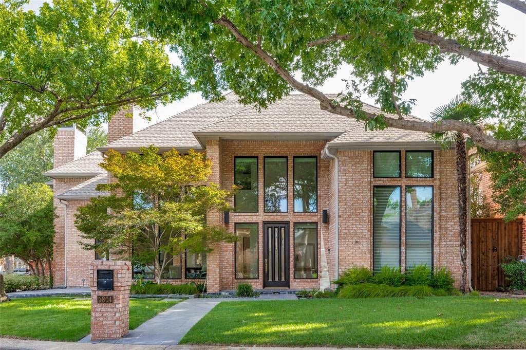 5804 Preston Fairways Dr, Dallas, TX 75252