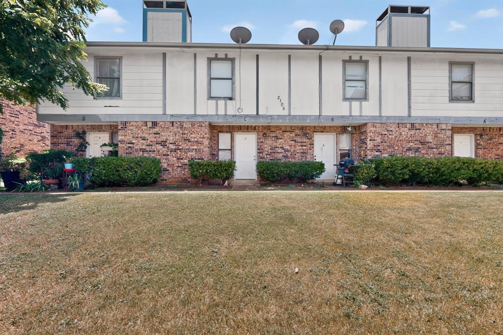 2105 W Walnut St #A B C, Garland, TX 75042 photo