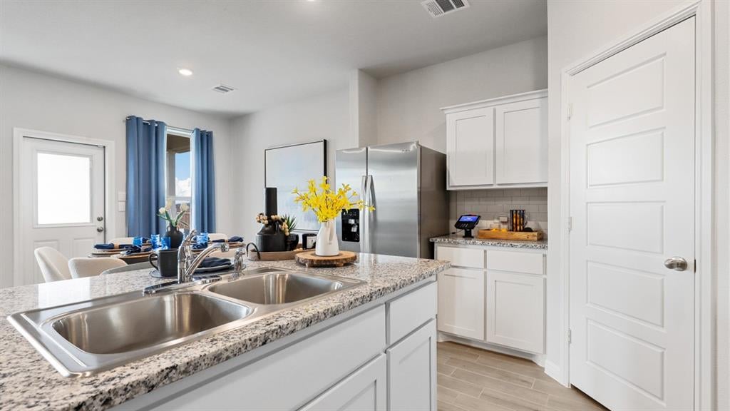 4320 Mill Stream Ln, Fort Worth, TX 76036 photo
