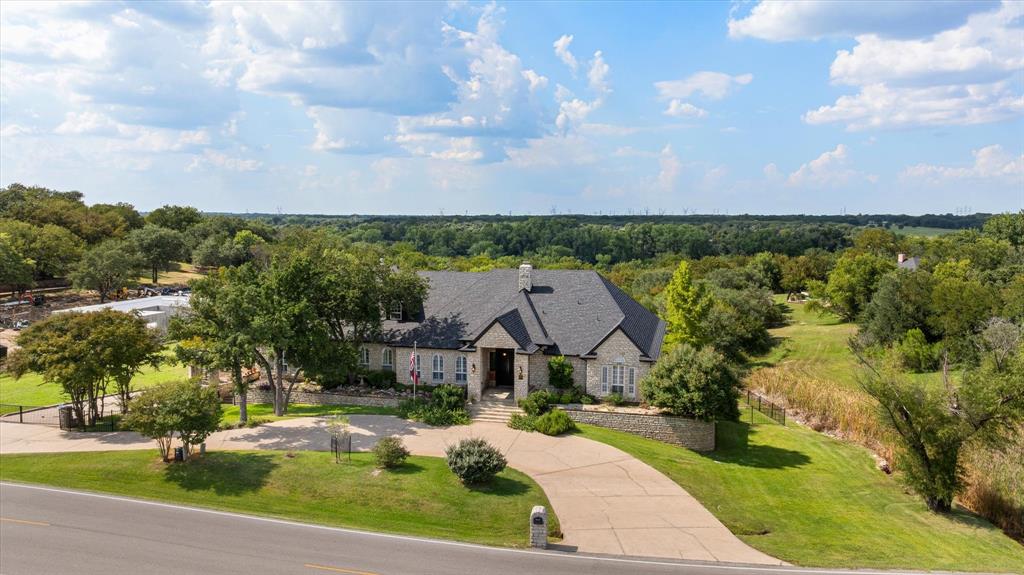 6410 Westover Dr, Granbury, TX 76049