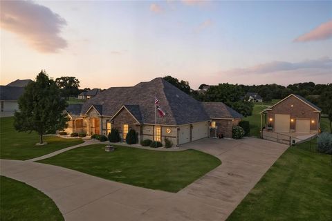Single Family Residence in Weatherford TX 150 Ellis Spring Drive.jpg