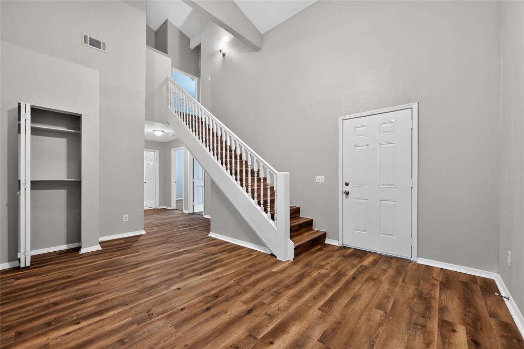 226 Cliff Heights Cir, Dallas, TX 75241 photo