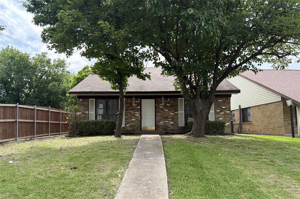 7791 Los Gatos Dr, Dallas, TX 75232