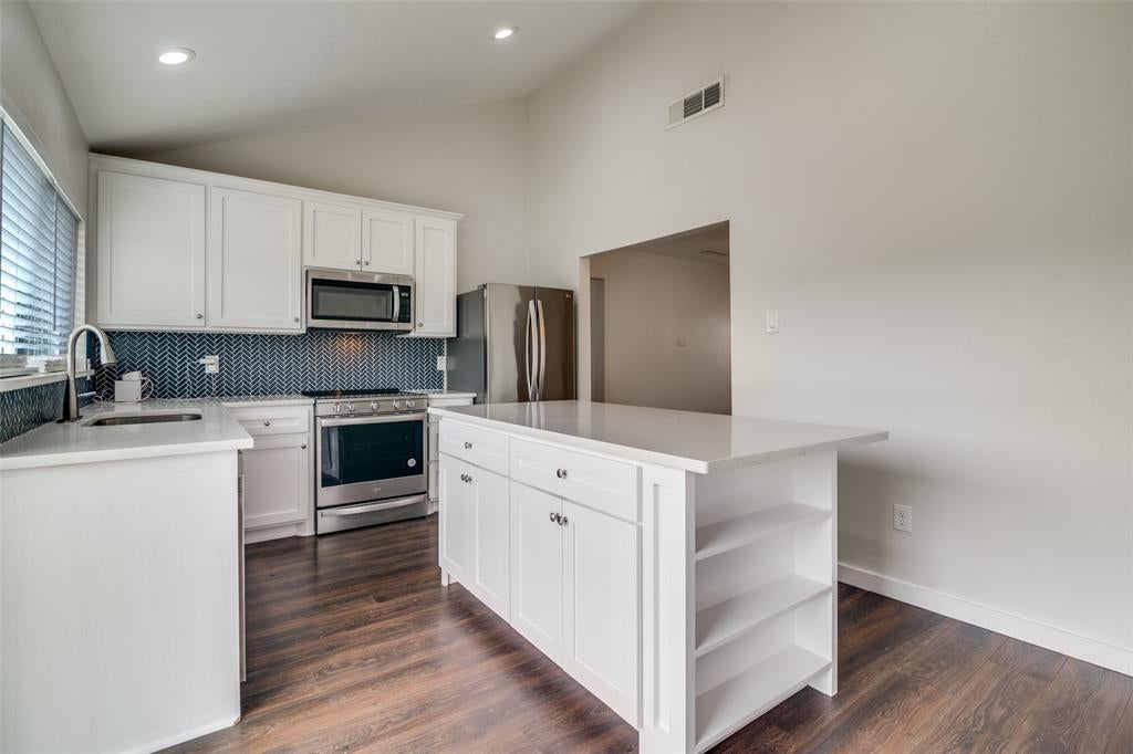 2405 Whippoorwill Dr, Mesquite, TX 75149 photo