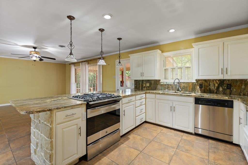 7 Hill Terrace Pl, Cleburne, TX 76033 photo
