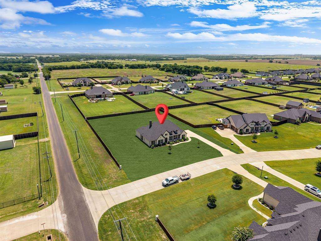 610 Cimarron Meadows Dr, Waxahachie, TX 75167 photo