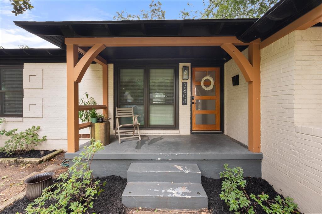 3808 Gaspar Dr, Dallas, TX 75220 photo