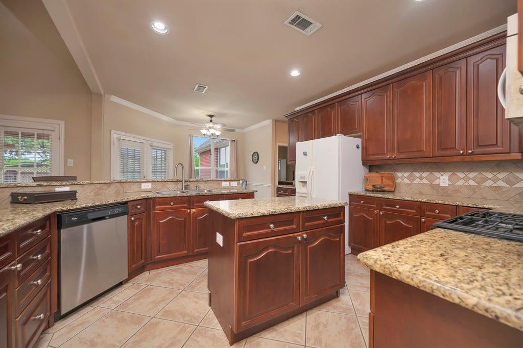 4730 Bayberry St, Flower Mound, TX 75028 photo