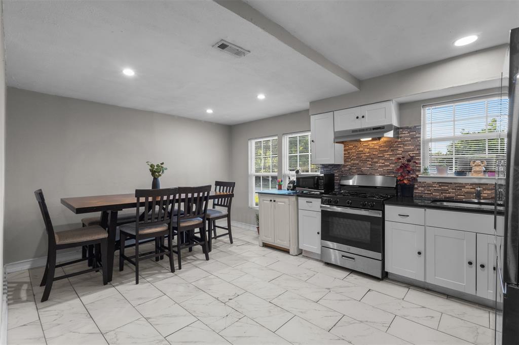 1418 Briarwood Dr, Mesquite, TX 75149 photo
