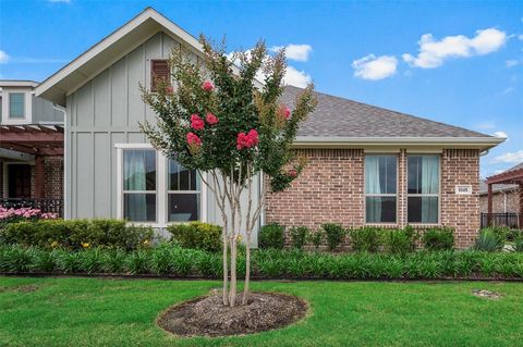 Townhouse in Argyle TX 1048 3rd Street.jpg