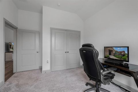Townhouse in Argyle TX 1048 3rd Street 15.jpg