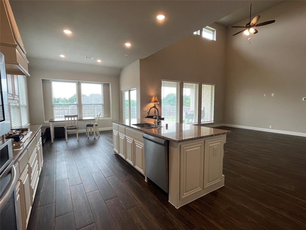 1142 Timber Ridge Dr, Midlothian, TX 76065 photo