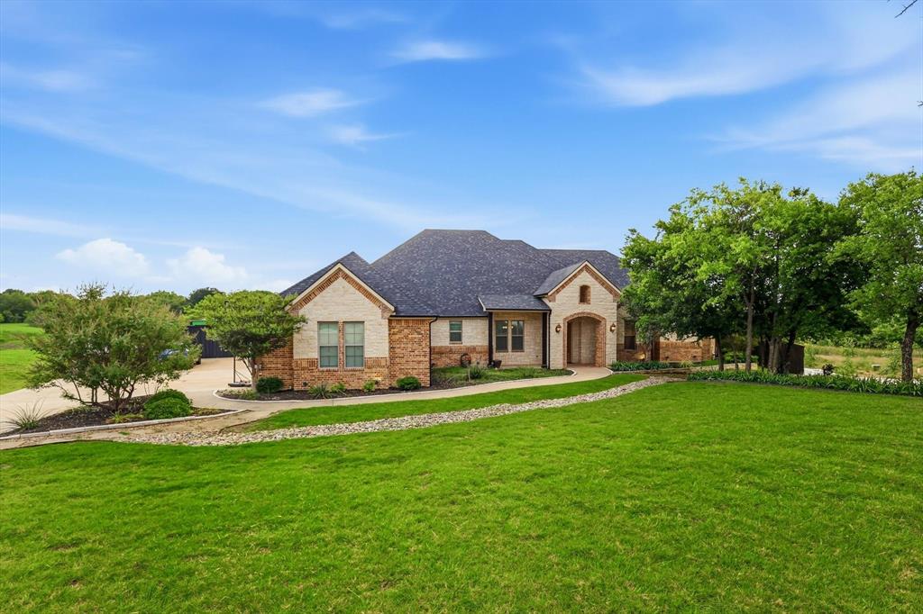 1040 Lighthouse Ct, Grand Prairie, TX 75104 photo