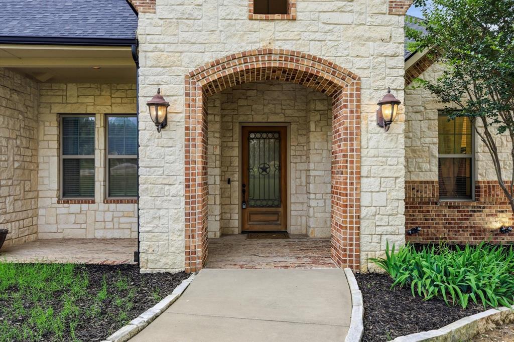 1040 Lighthouse Ct, Grand Prairie, TX 75104 photo