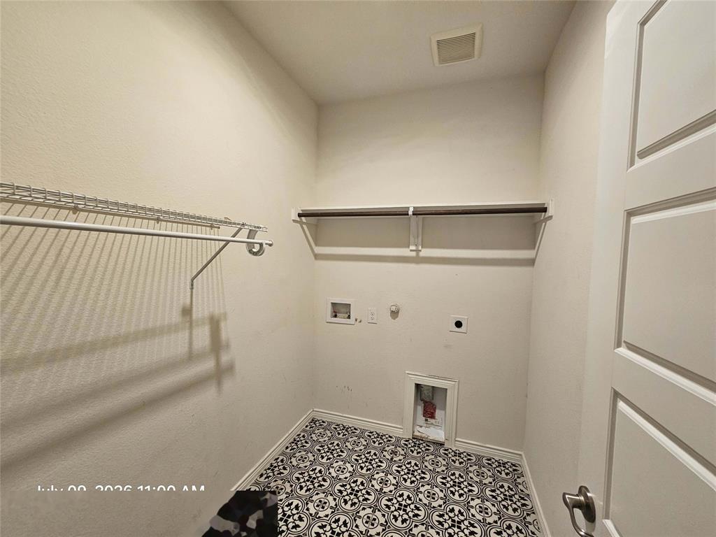 555 Royal Pine Dr, Fate, TX 75087 photo