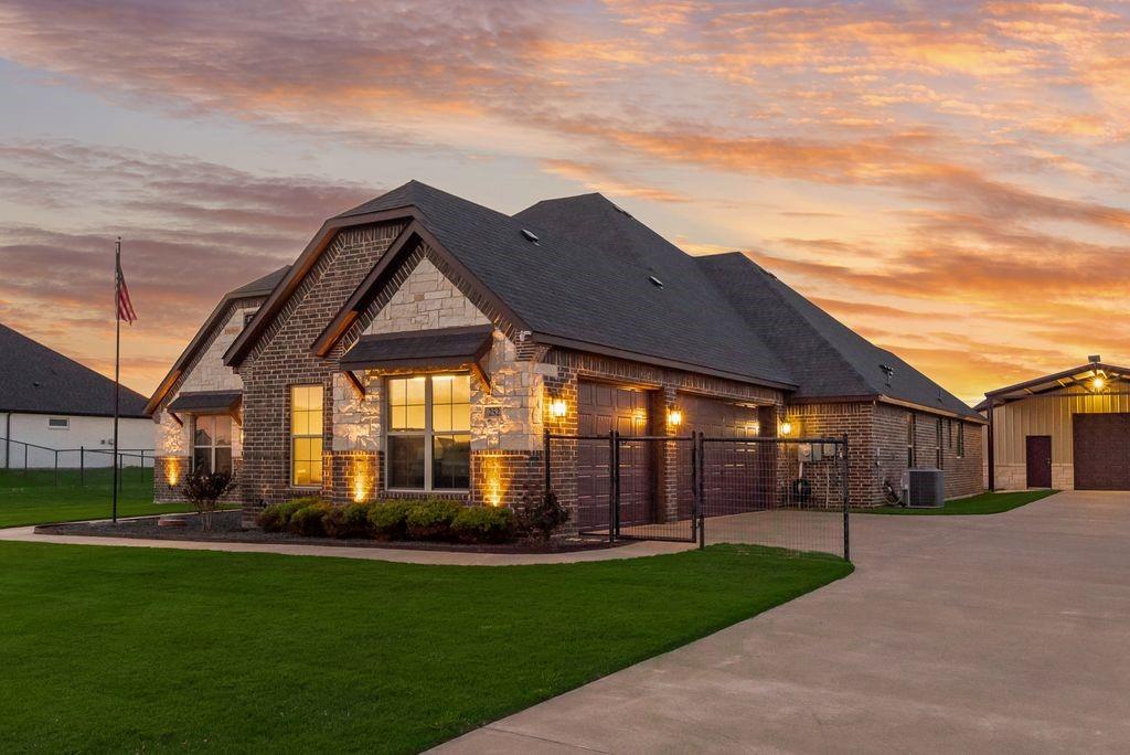 252 Agua Linda Dr, Godley, TX 76044 photo