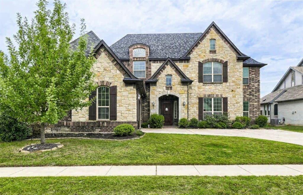 138 Fairweather Dr, Burleson, TX 76028