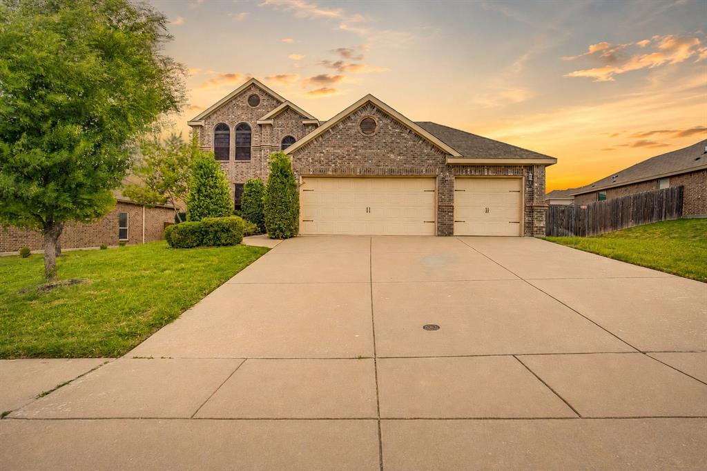 1537 Silverstone Dr, Weatherford, TX 76087