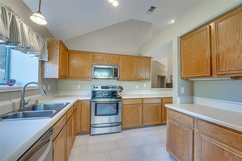2301 University Dr, Rowlett, TX 75088 photo