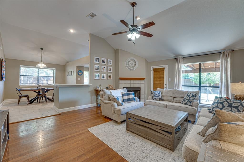 2301 University Dr, Rowlett, TX 75088 photo