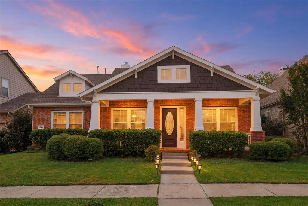 1744 Ivy Ln, Carrollton, TX 75007