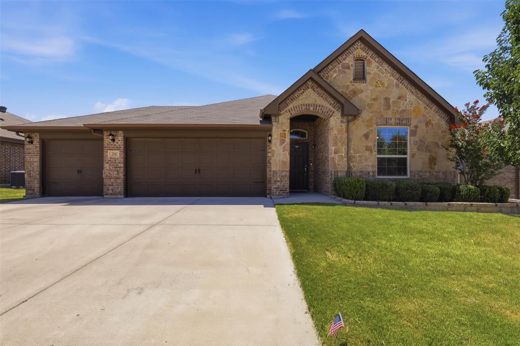 2541 Weatherford Heights Dr, Weatherford, TX 76087
