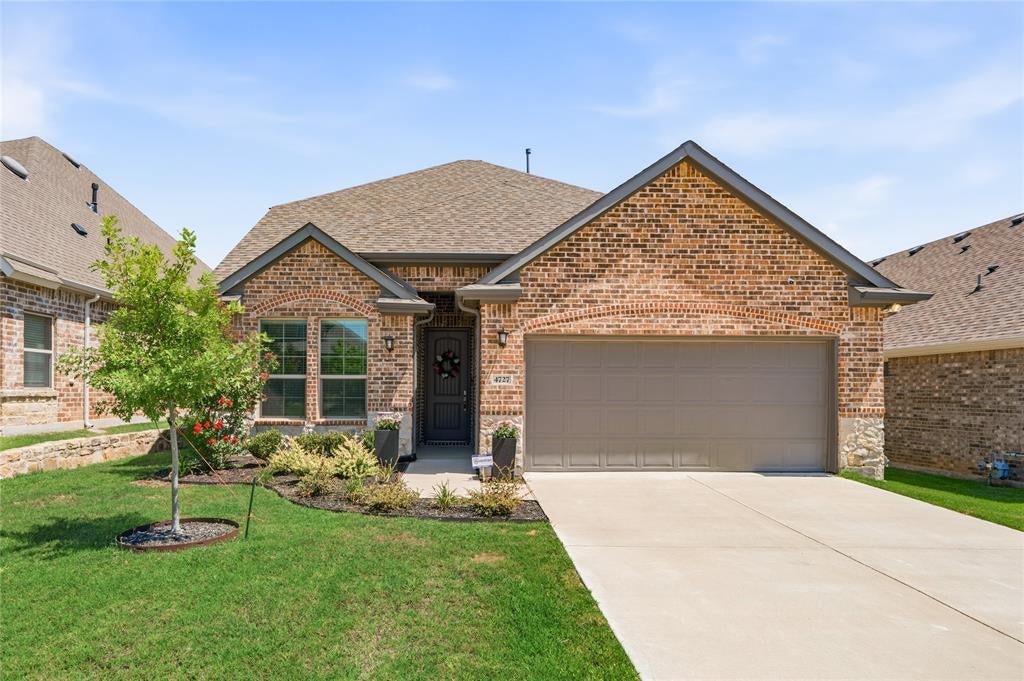 4727 Bluffview Dr, Haltom City, TX 76137