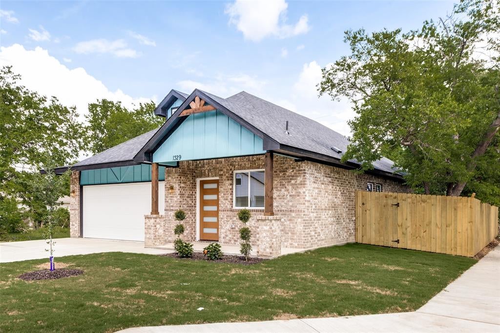 1329 Arizona Ave, Fort Worth, TX 76104 photo