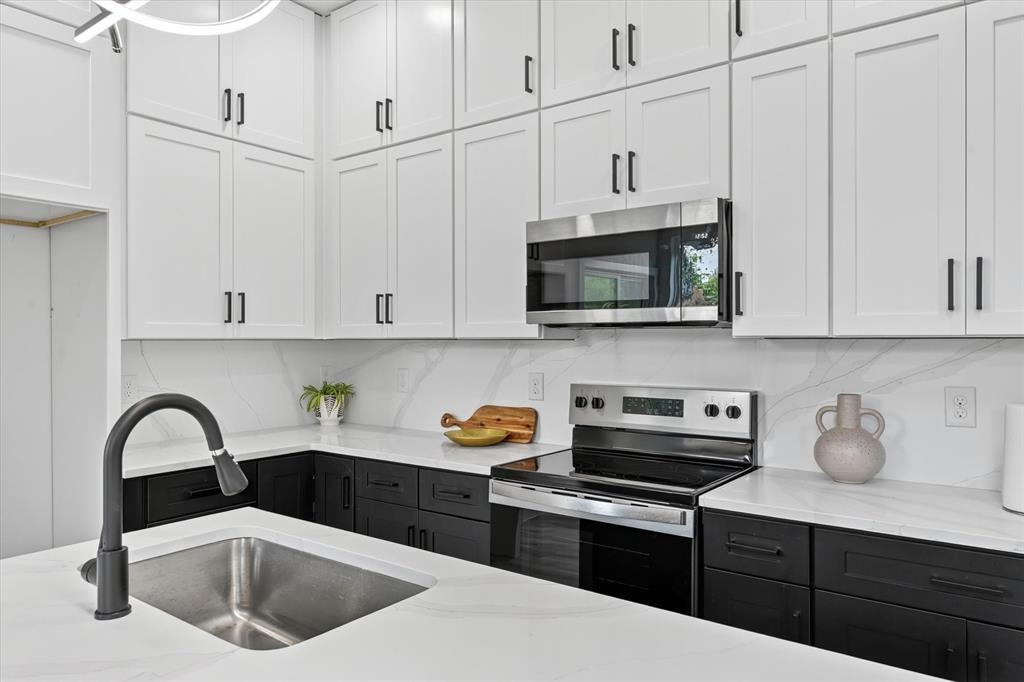 520 AND 522 Woodbine Ave, Dallas, TX 75203 photo